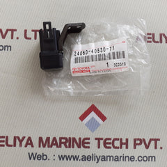 Toyota 24060-40530-71 fuse holder 