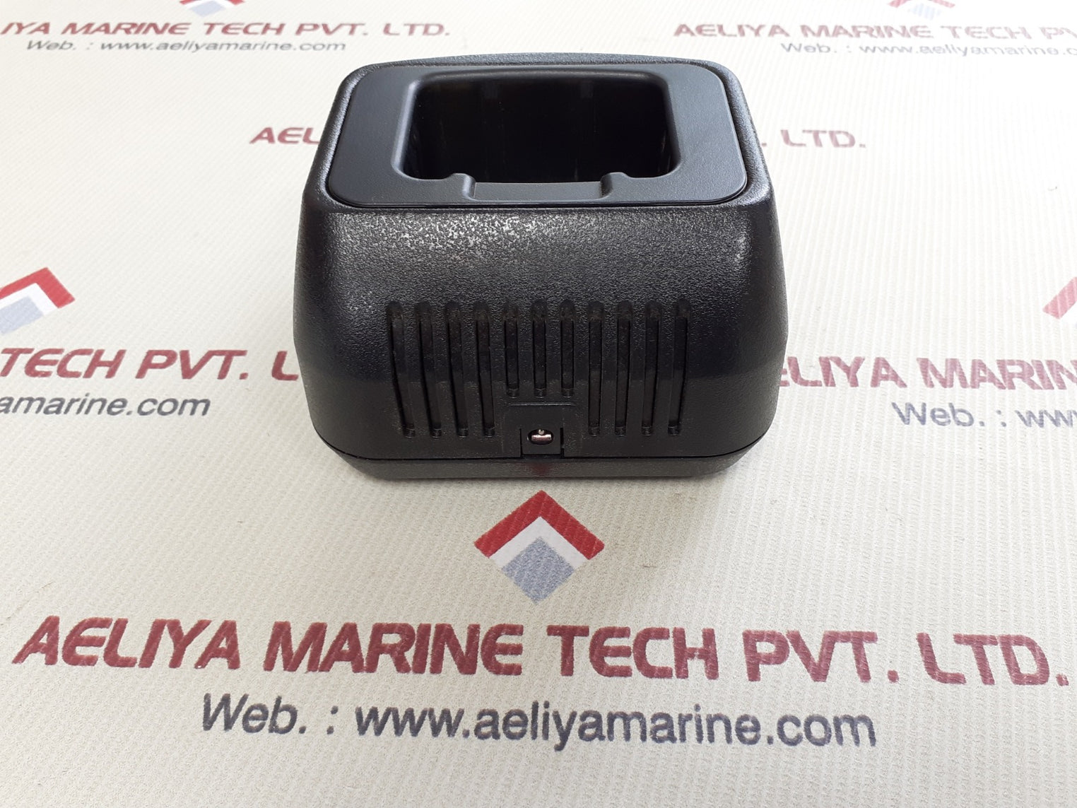 Alcom ch-1-9008 single charger for motorola