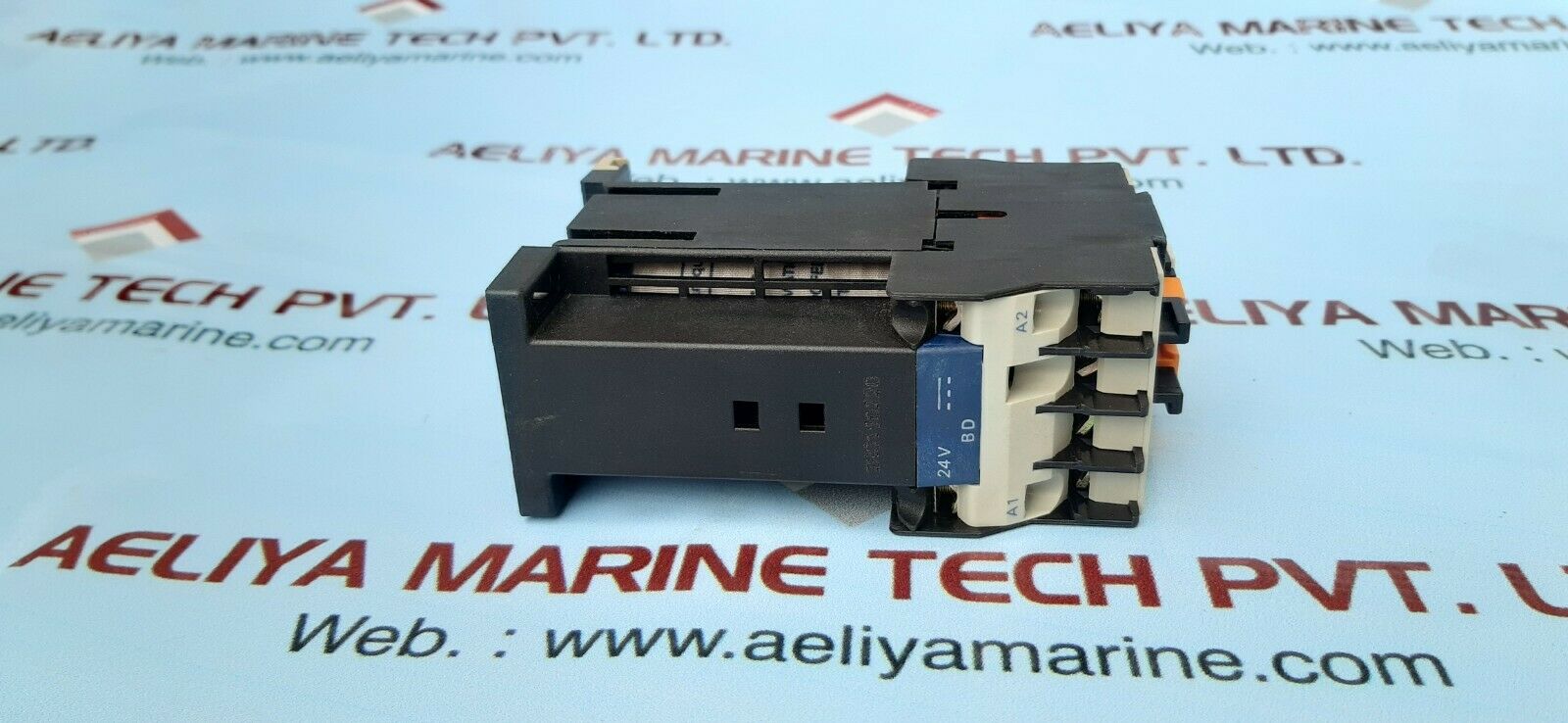 Telemecanique ca3 dn31bd control relay