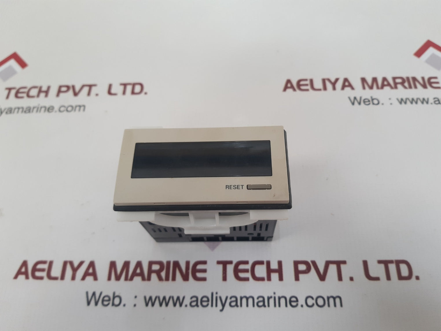 Omron h7hp-ad total/time counter New