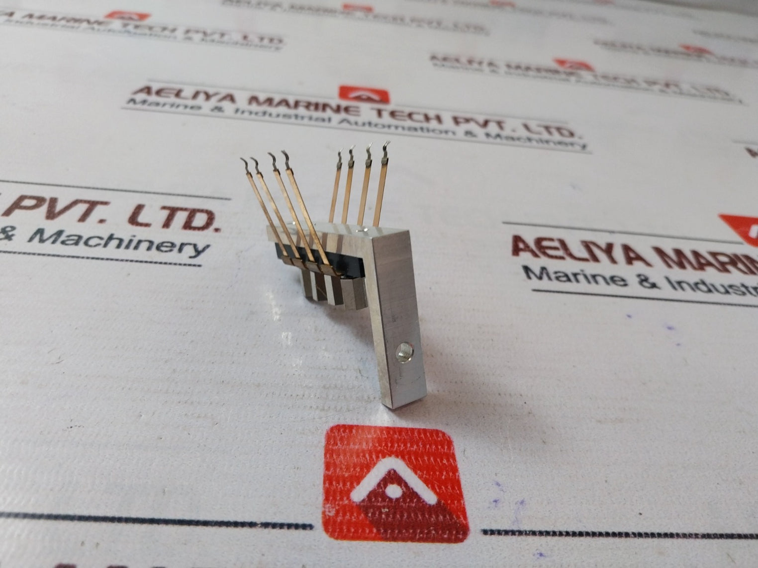 3107.9154 Brush For Alpha Midi Course Gyro Compass 102393804/102393794