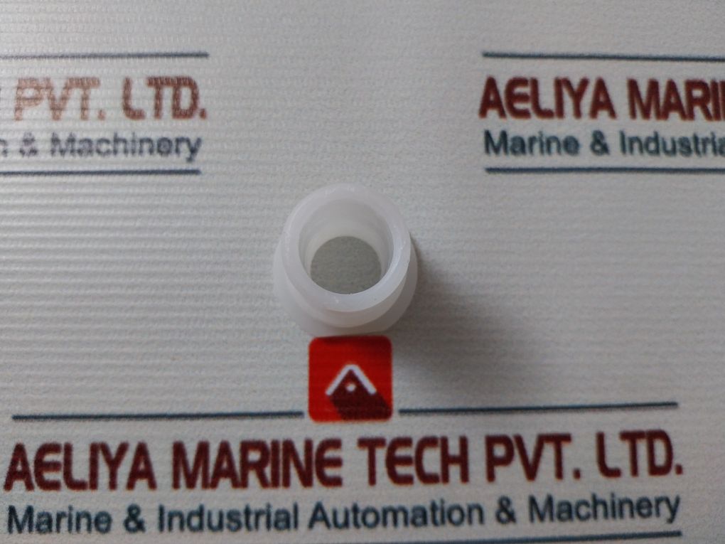 324042 Nylon Bush, Male