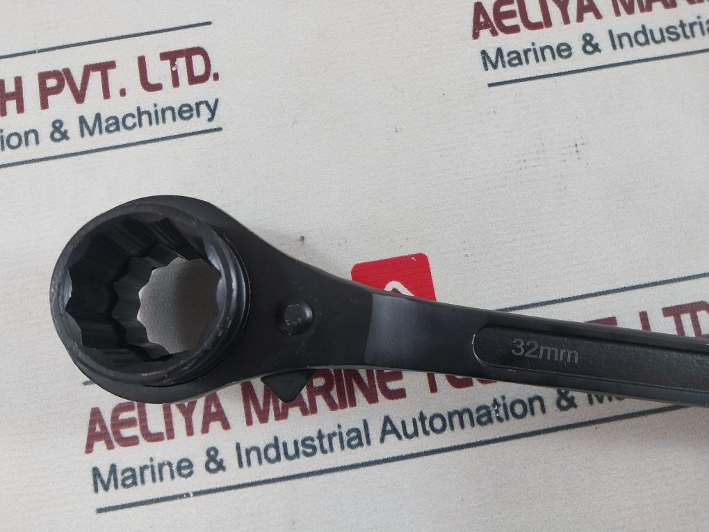 32Mm High-grade Multi-purpose Double Ratchet Socket Wrench Tool