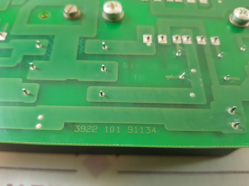 3922 101 91134 pcb