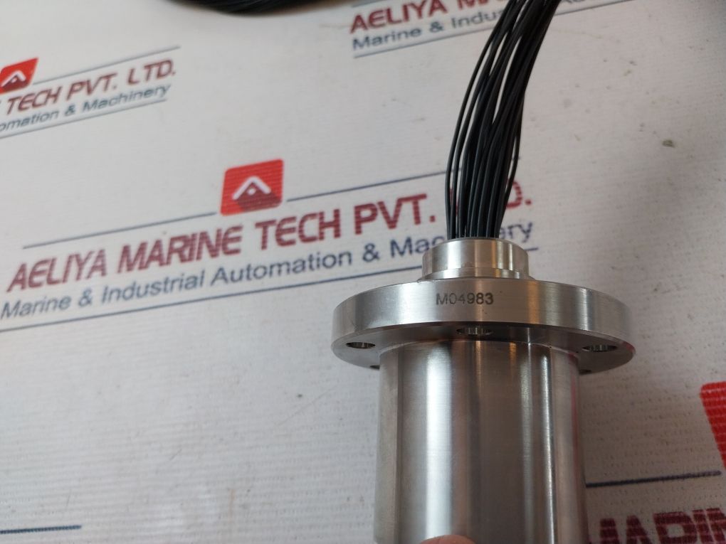 39738/003 M04983 Inductive Sensor