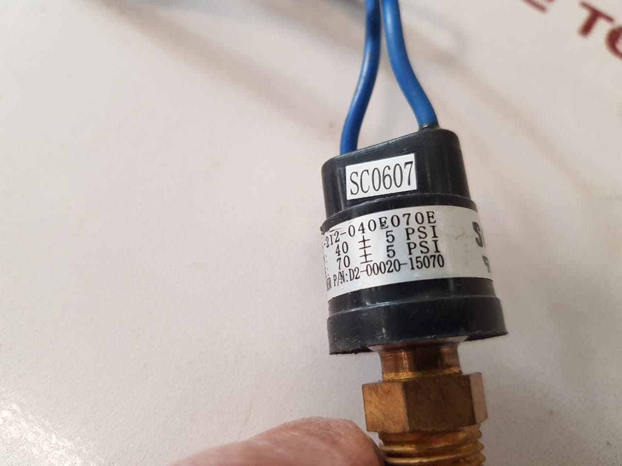 Set of 2x Sentrion 8228c pressure switch sensor