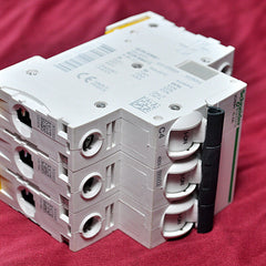 Schneider electronic ic60h c4a circuit breaker