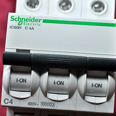 Schneider electronic ic60h c4a circuit breaker