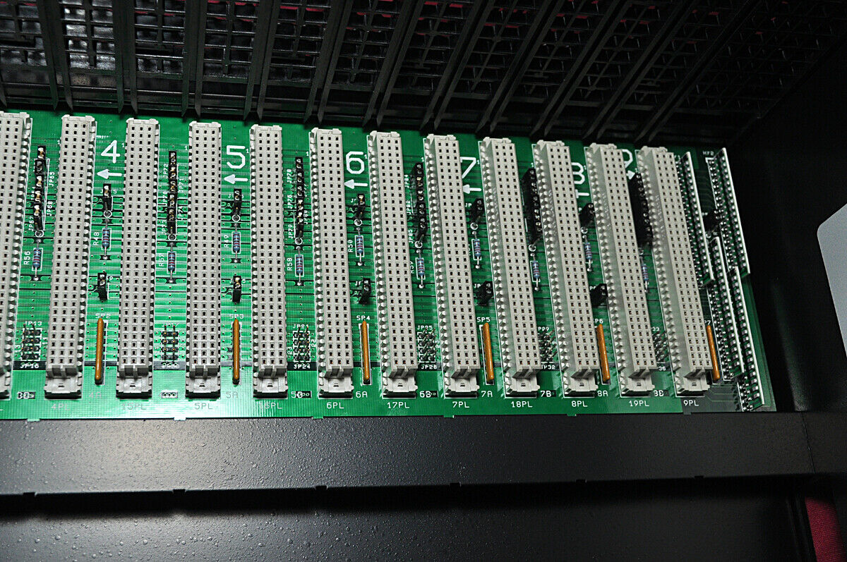 Ge fanuc ic697ch5783d 17-slot front mount