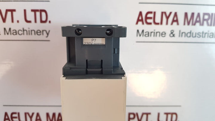 Schneider /Telemecanique Cad503P7 Control Relay 230V 50/60Hz
