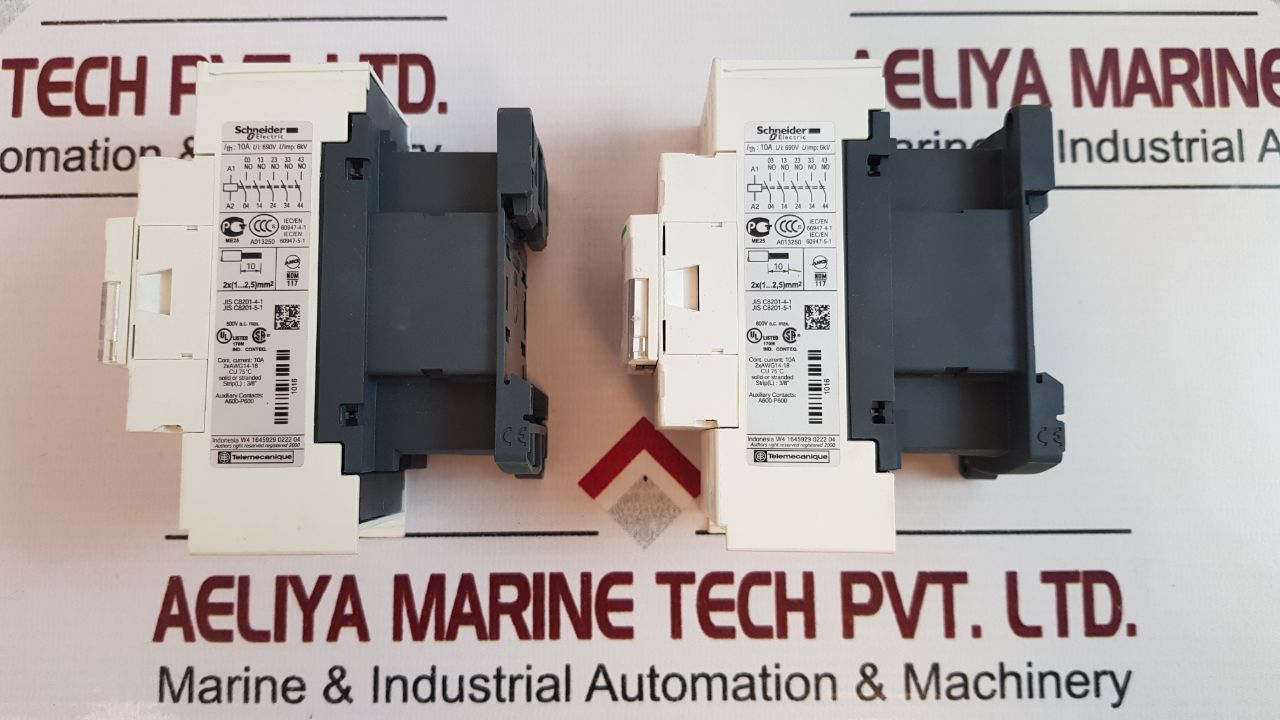 Schneider /Telemecanique Cad503P7 Control Relay 230V 50/60Hz
