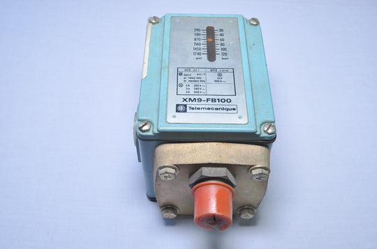 Telemecanique xm9-fb100 temperature switch 600v