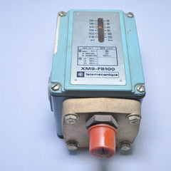 Telemecanique xm9-fb100 temperature switch 600v