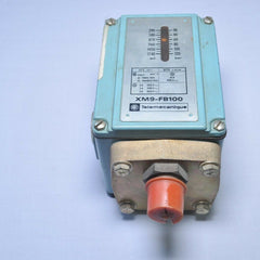 Telemecanique xm9-fb100 temperature switch 600v