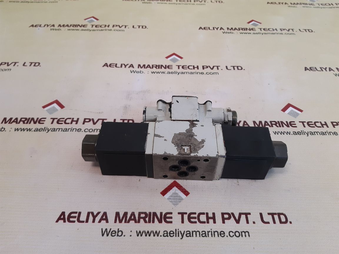Uchida-rexroth 4We6D-51-m0/0Faw110Nps Directional Control Valve