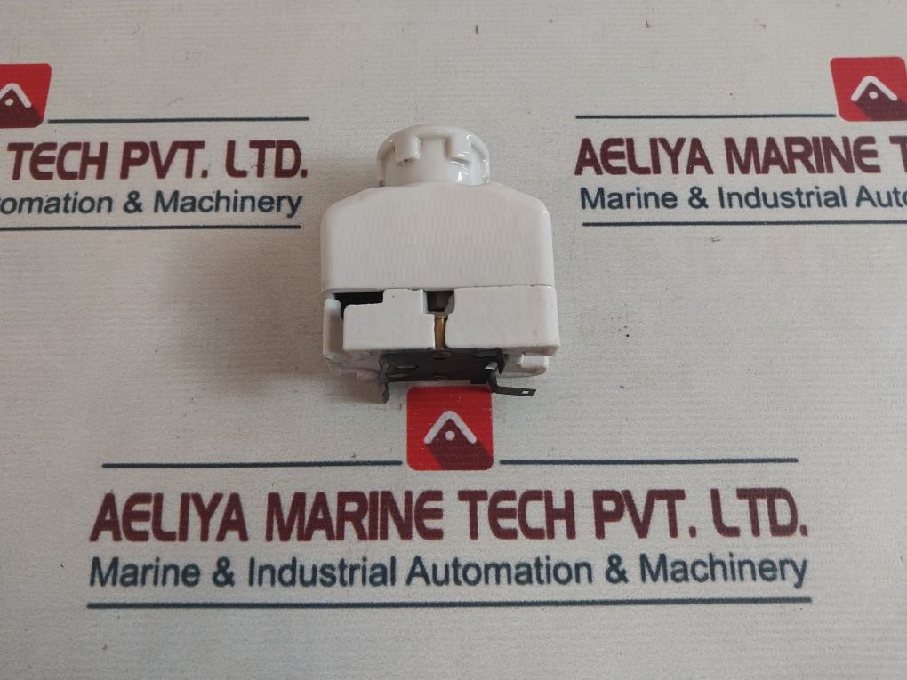 5A 500V Fuse Base 2714