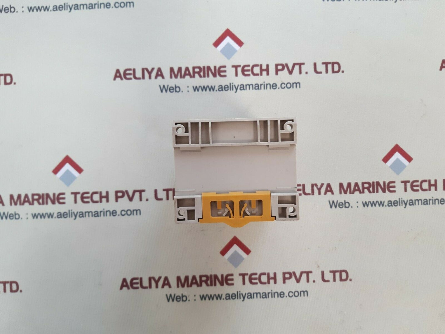 Omron s82k-03012 power supply out. 12v 2.5a in.50/60hz