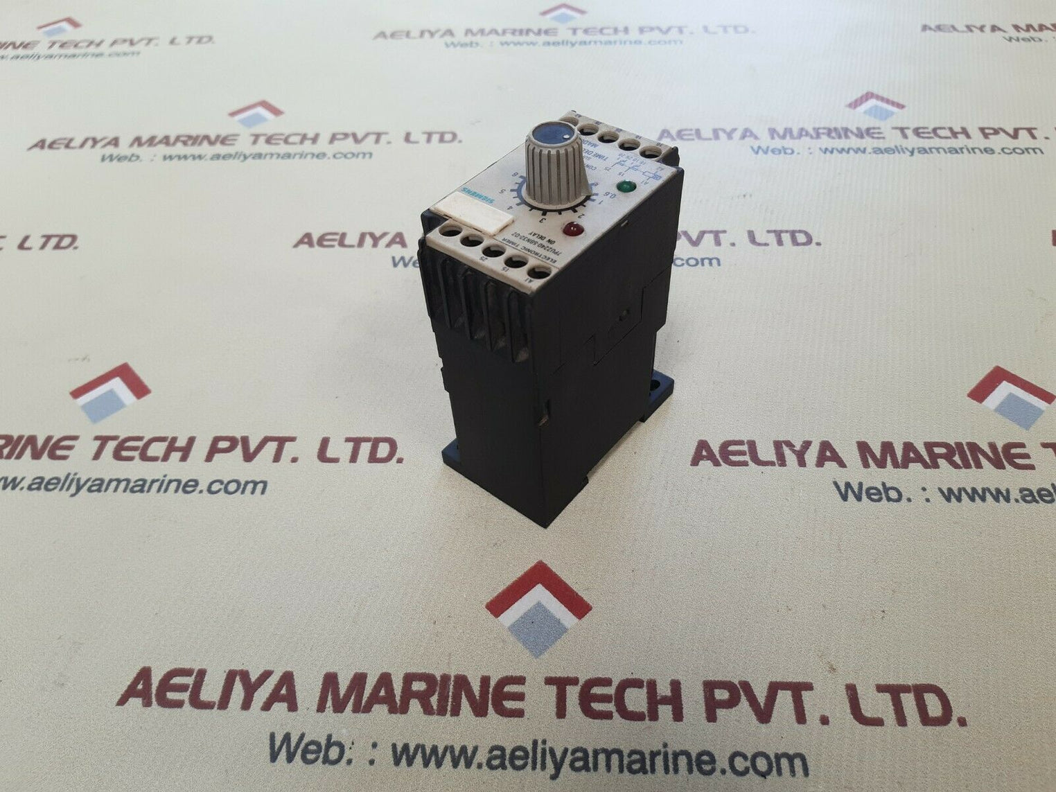 Siemens 7pu2240-5bn32-0z electronic timer