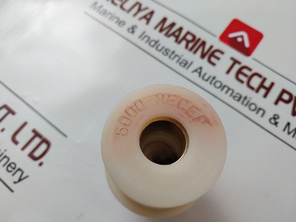 699-0550 Receptacle Interior