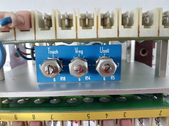 Siemens 6Ga2 490-0A Voltage Regulator  