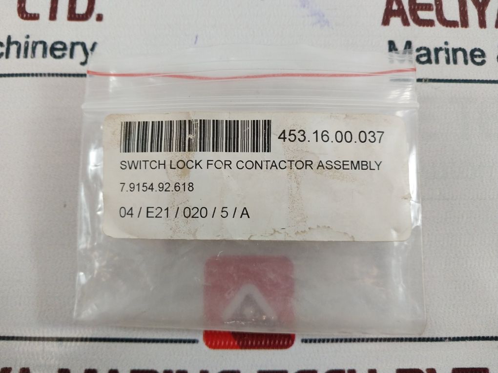 Lot Of 2X 7.9154.92.618 Switch Lock For Contactor