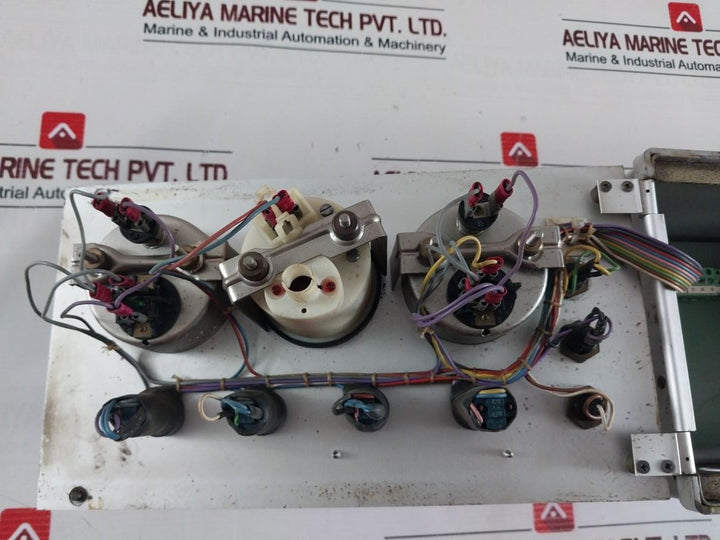 Volvo Penta Type 2700 Engine Controller 0-10 Kg/Cm2 0-150 Psi