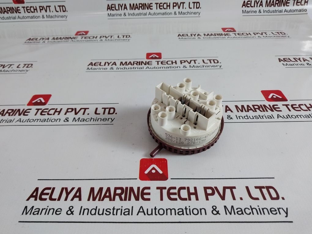 792166-4718859-12 1/2 Hp 125/250V