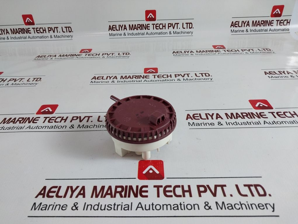 792166-4718859-12 1/2 Hp 125/250V