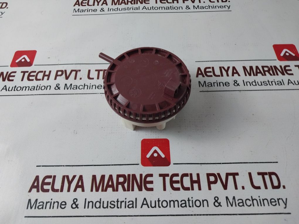 792166 4718859-12 125/250V