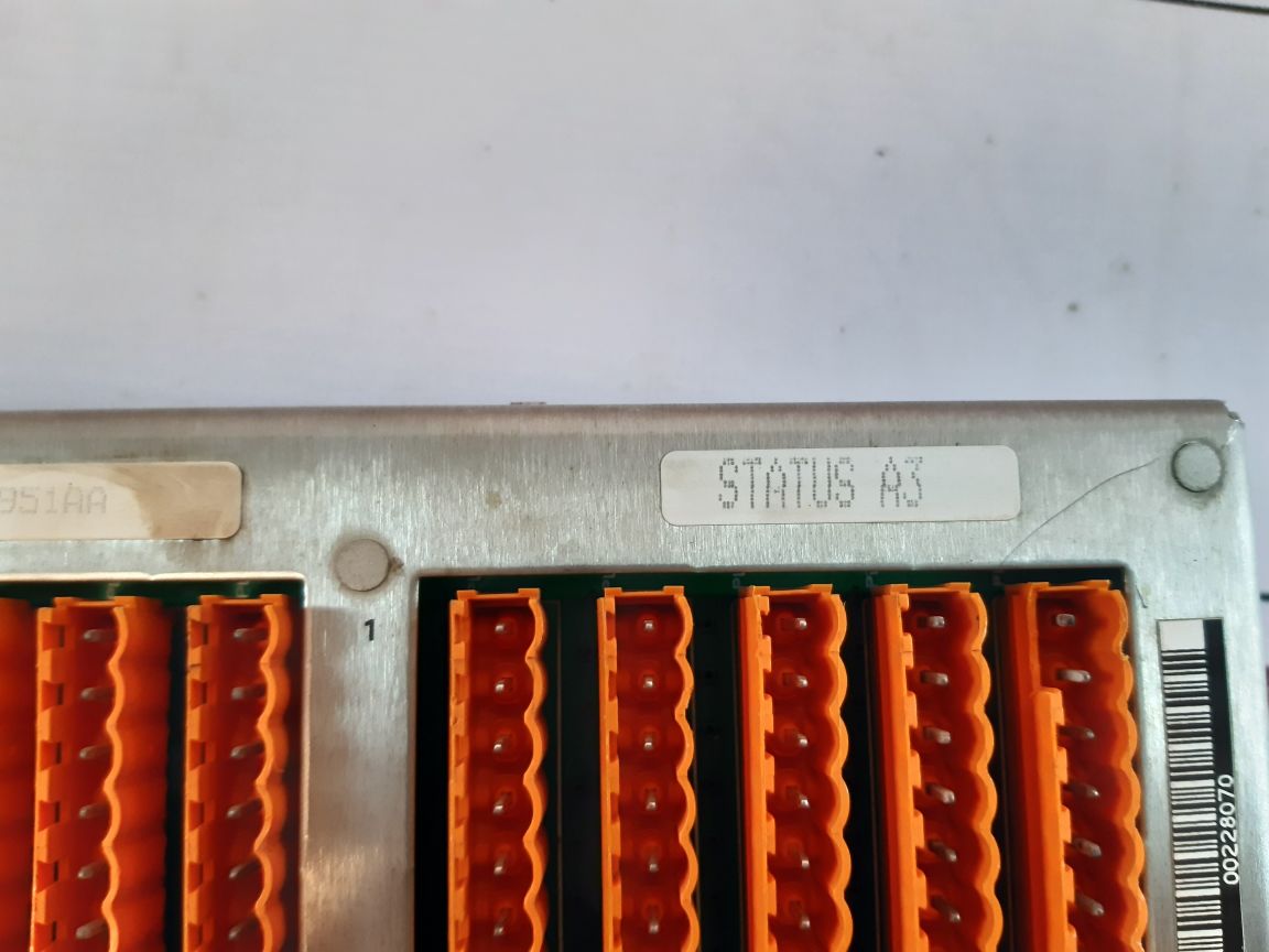 79510503B Software Fitted V.2010Iss.2.10.
