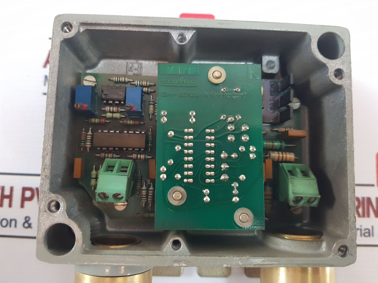 Trafag 8100 Temperature Transmitter 9687406