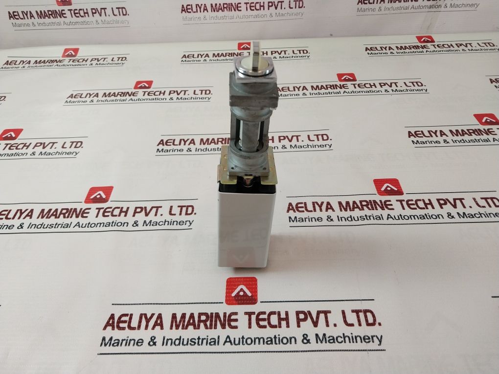 976112 Switch Tpl (Light Push Turn)