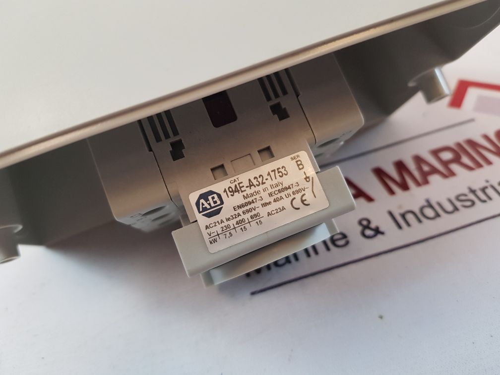 A-b 194E-y32-1753-6N Switch