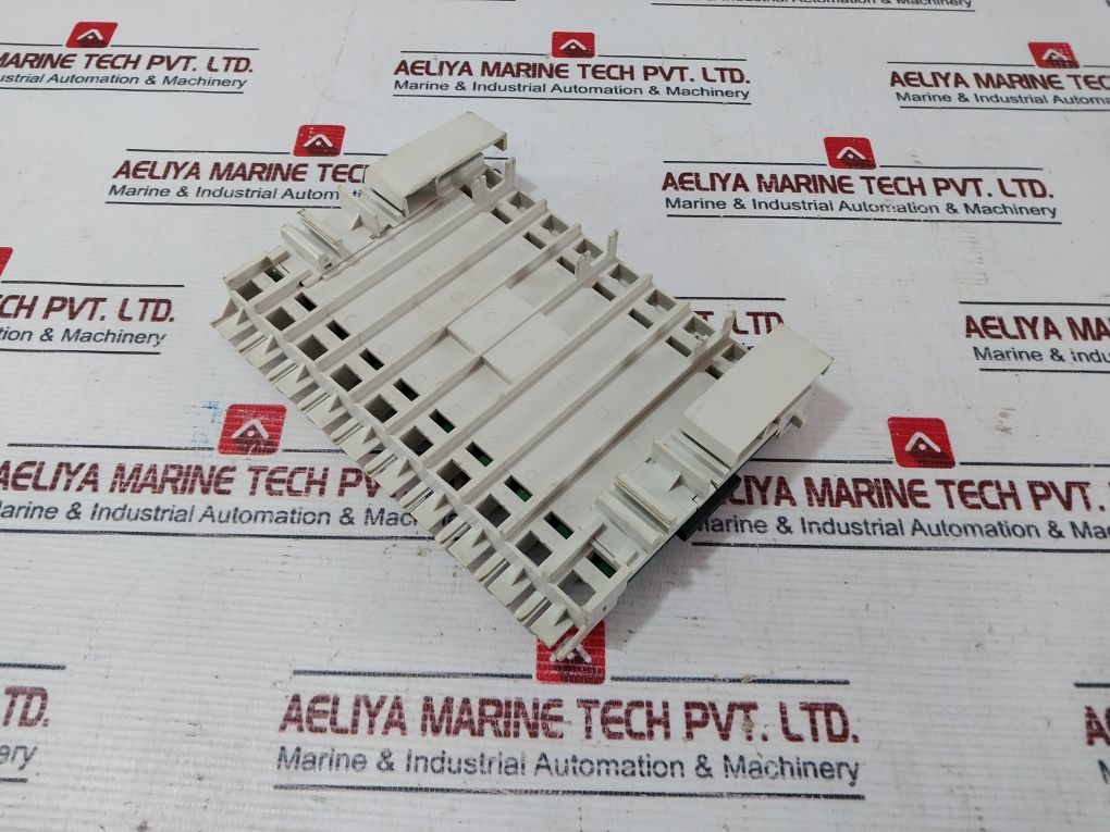 A 0620/5 Bus Backplane Printed Circuit Board Pcb