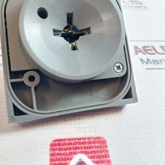 Abb 1Sda082810R1 Rhe/Rhe Padlock- Rotary Handle Operating Mechanism Door Mounted