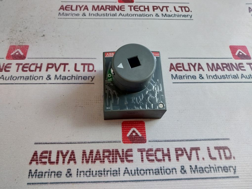 Abb 1Sda082810R1 Rhe/Rhe Padlock- Rotary Handle Operating Mechanism Door Mounted