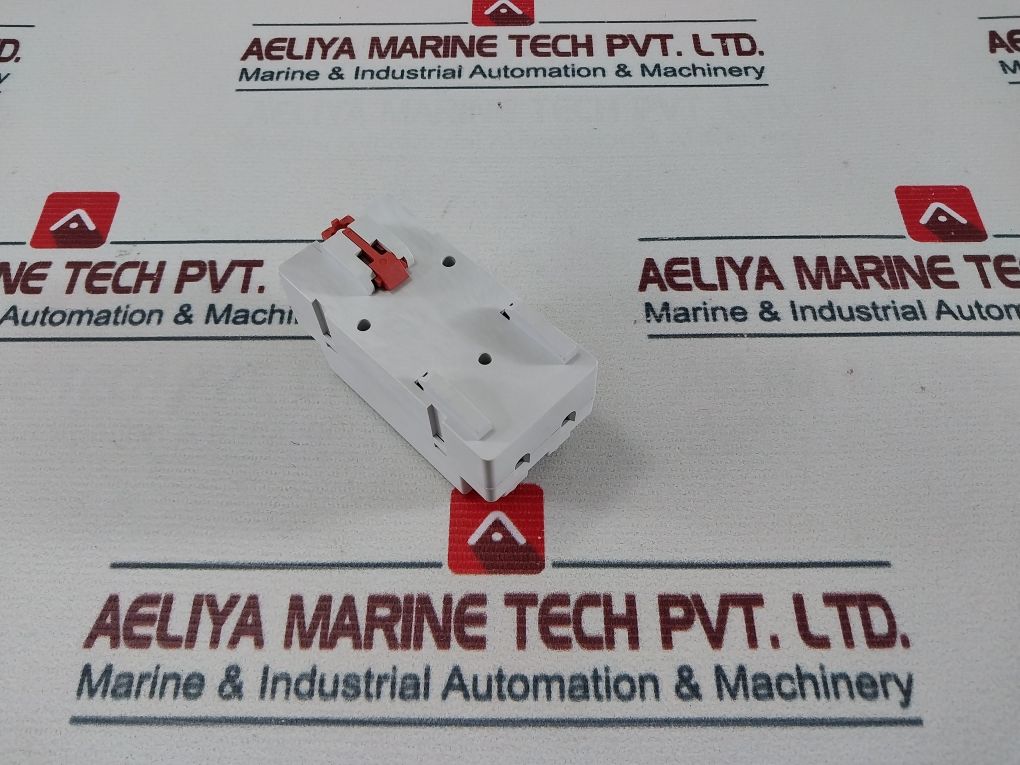 Abb 1Sna892461R1500 Recepacle Rail Mounted