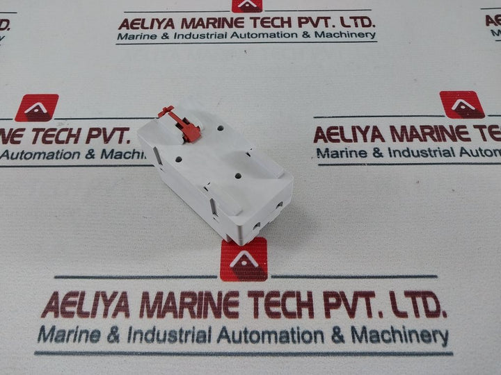 Abb 1Sna892461R1500 Recepacle Rail Mounted