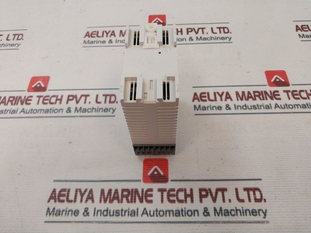 Abb 2Tla0100026R0400 Safety Relay 5-30 Vdc 0-15 Ma
