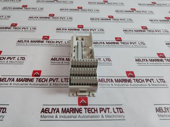 Abb 3Bse013230R1 Compact Module Termination Unit Base Tu810V1