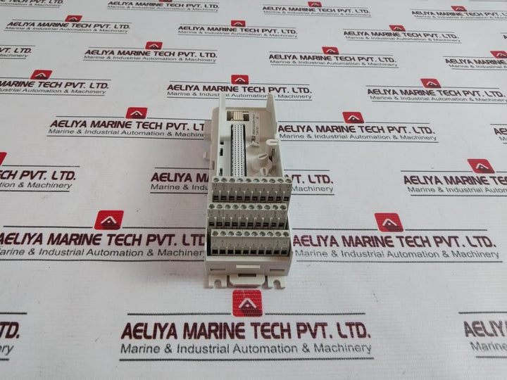 Abb 3Bse013230R1 Compact Module Termination Unit Base Tu810V1