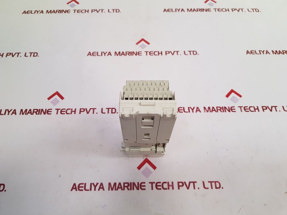 Abb Tu811V1 Compact Module Termination Unit 3Bse013231R1 Used