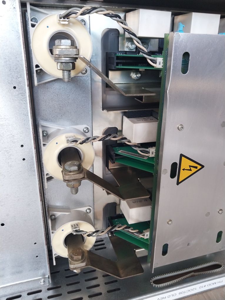 Abb 64310810 Acs600 Multidrive Module