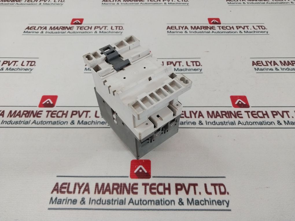 Abb A63-30 Contactor With Ca5-01 & Ca5-10 Contact Blocks