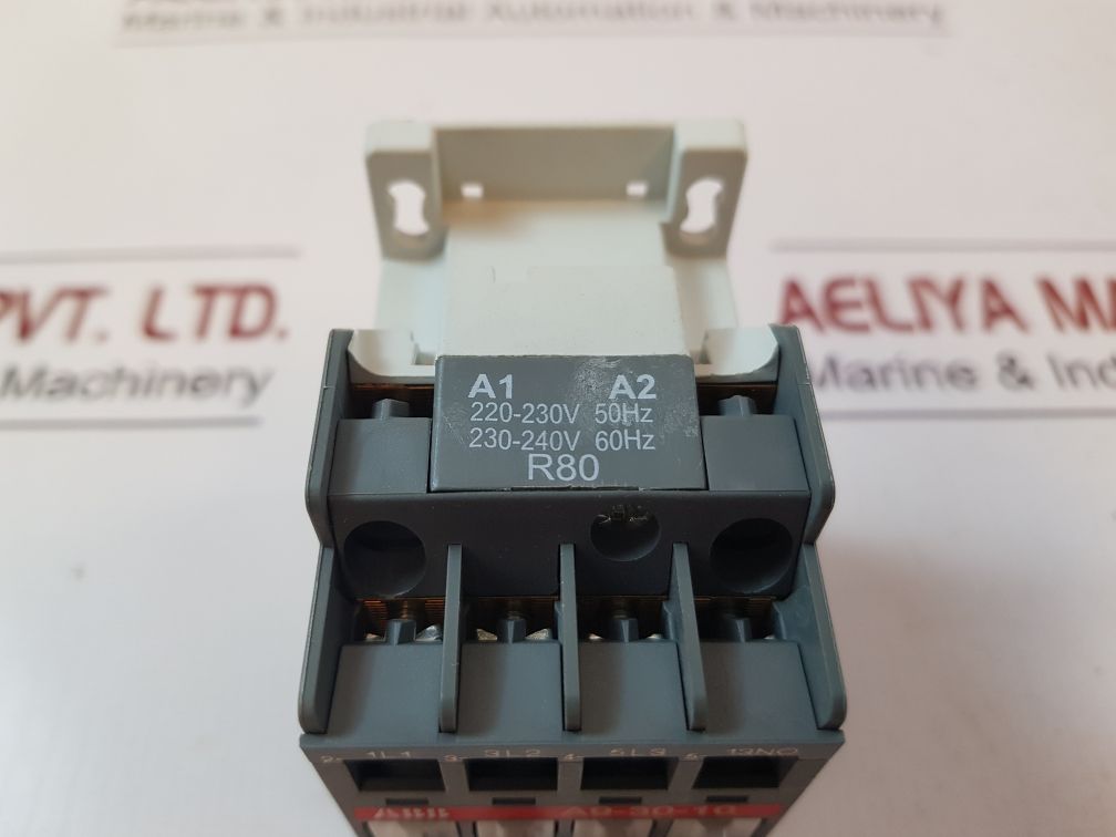 Abb A9-30-10 Contactor 1Sbl141001R8010 230-240V 60Hz