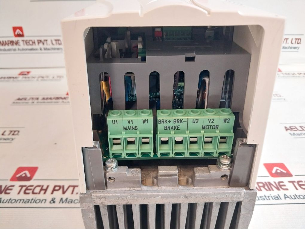 Abb Acs550-01-06A9-4 Frequency Converter 380V/480V Ac