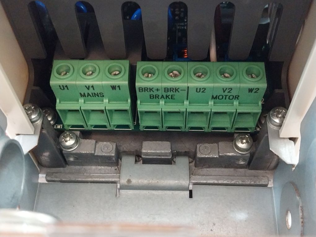 Abb Acs550-01-08A8-4 Inverter Ip21