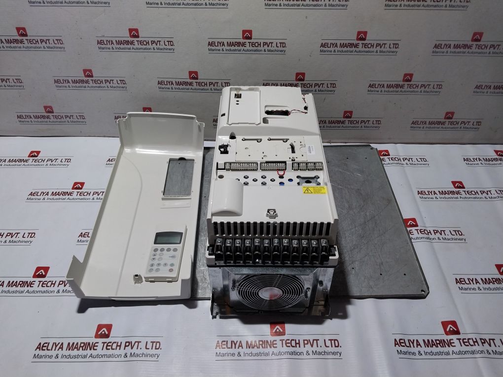 Abb Acs800-01-0105-5+C132 Drive Control Panel Cpd 312R Ip21