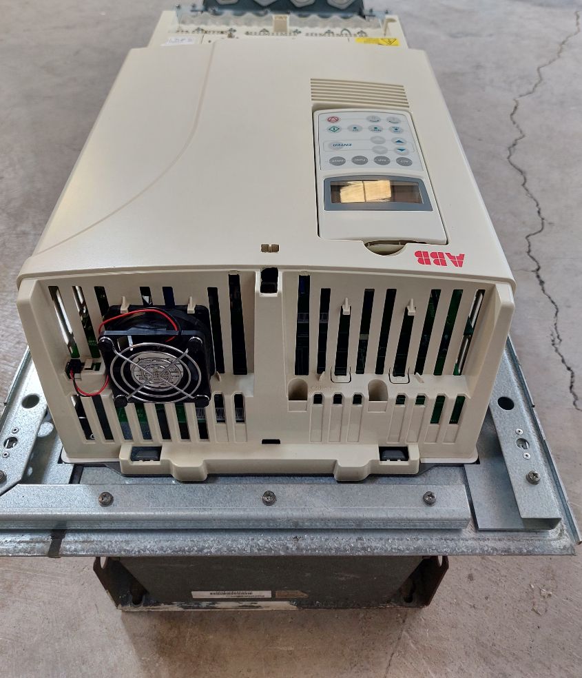 Abb Acs800-01-0205-5+B056+C132 Frequency Converter