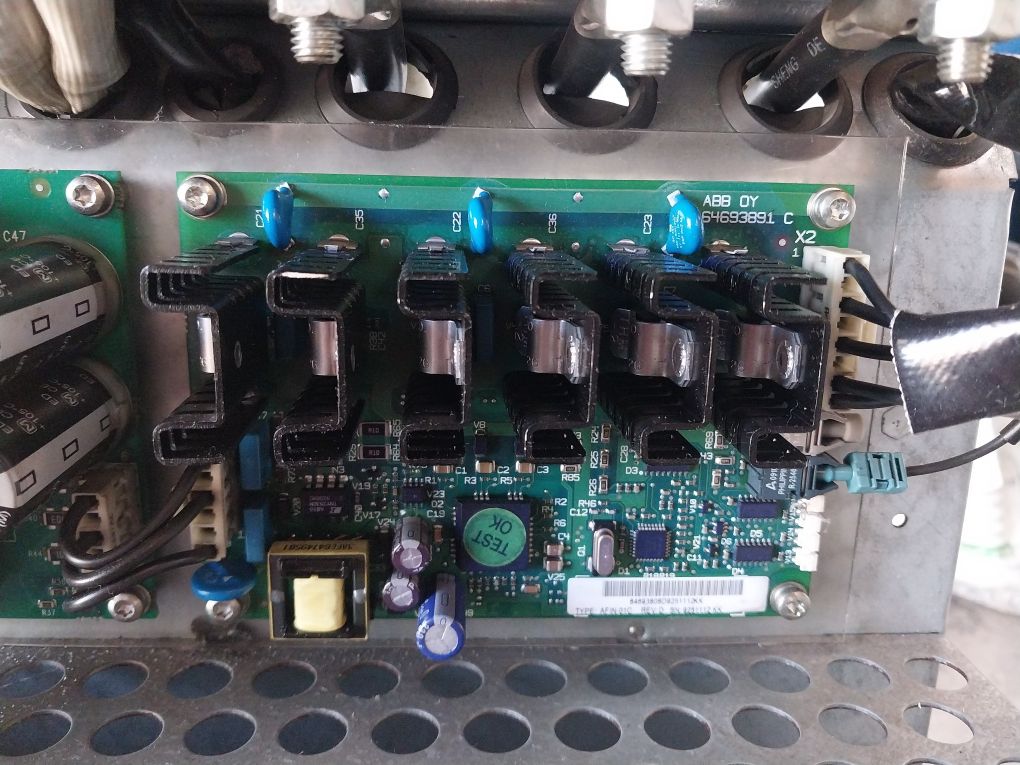 Abb Acs800-104-0580-7+C126+E205+V991 .14Mh